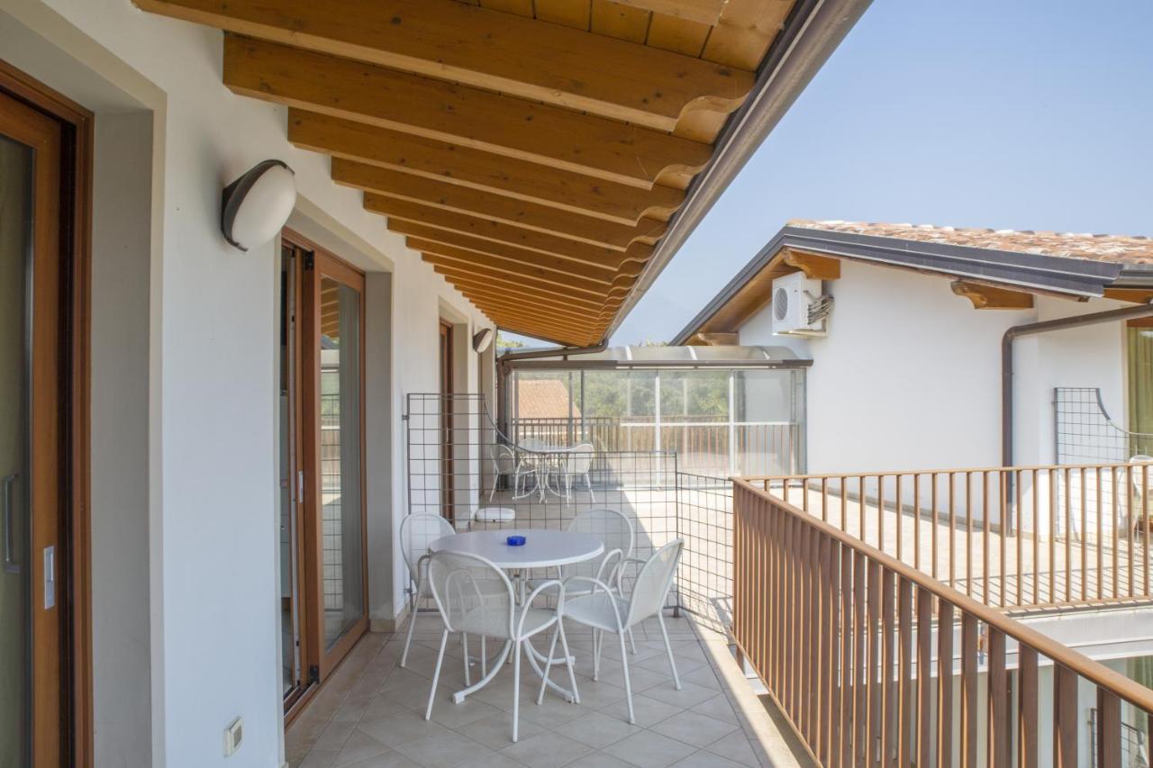 Residence Molino - Holiday Apartments Manerba del Garda Buitenkant foto