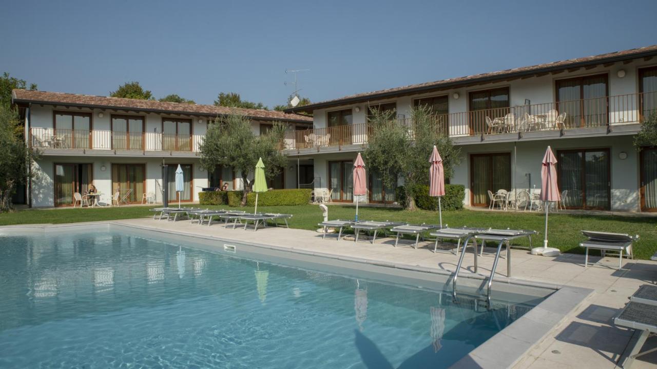 Residence Molino - Holiday Apartments Manerba del Garda Buitenkant foto