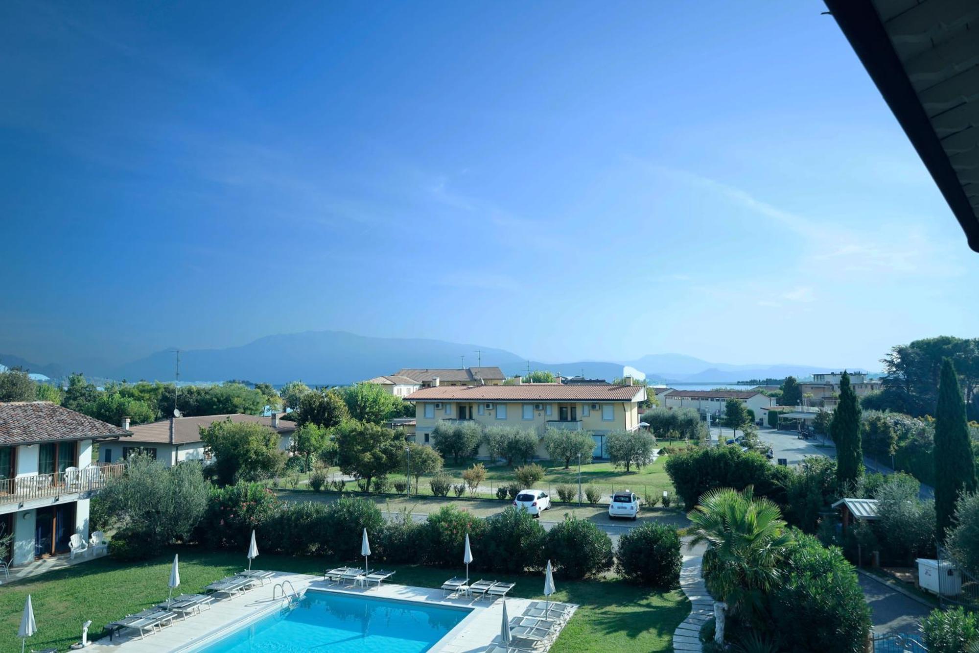 Residence Molino - Holiday Apartments Manerba del Garda Buitenkant foto