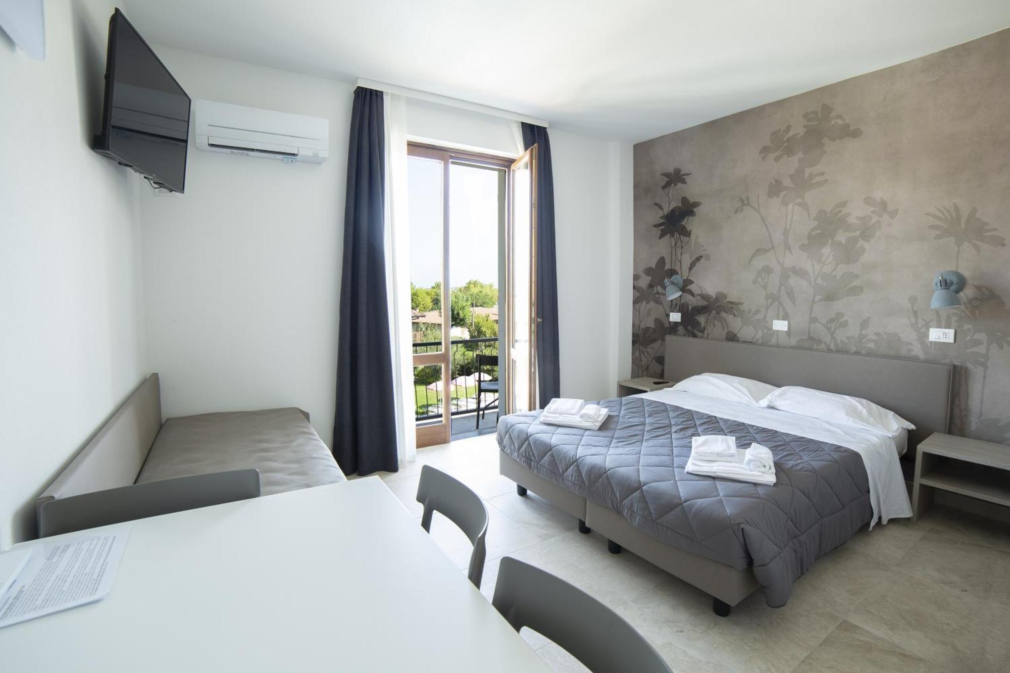 Residence Molino - Holiday Apartments Manerba del Garda Buitenkant foto