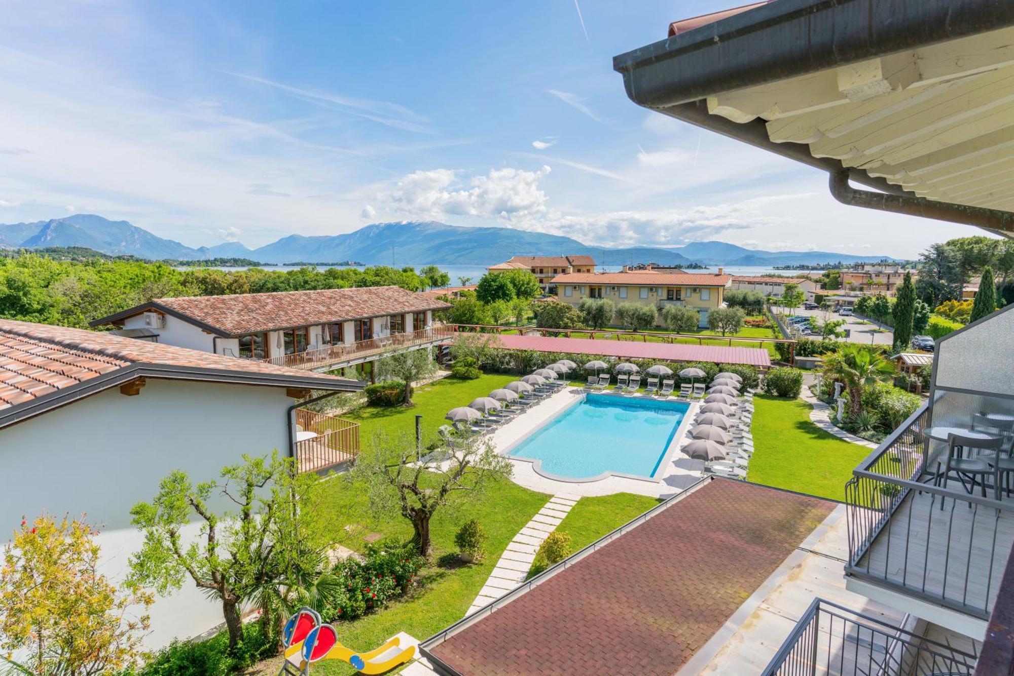 Residence Molino - Holiday Apartments Manerba del Garda Buitenkant foto