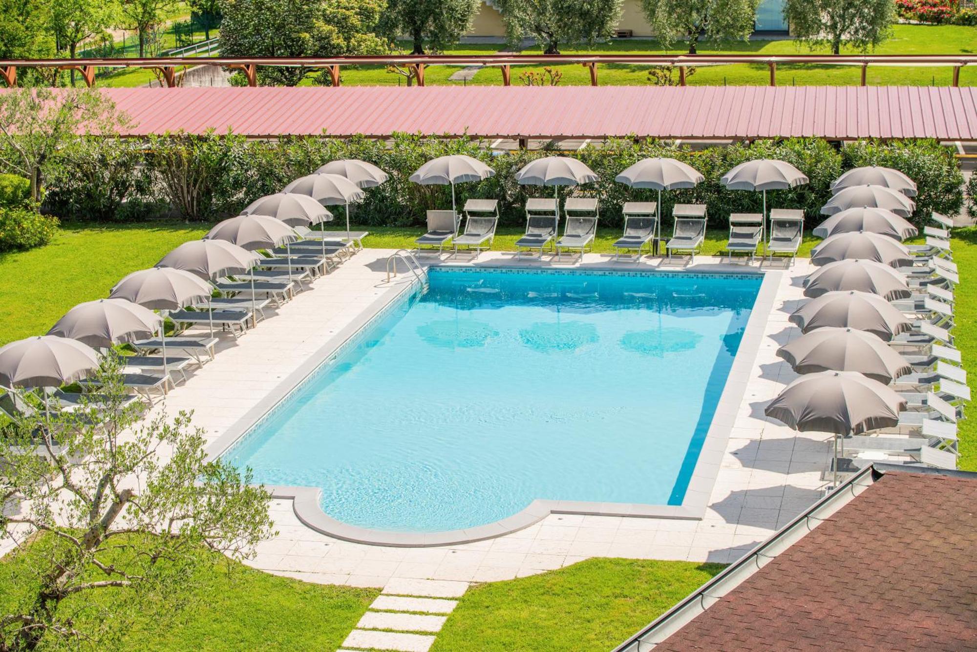 Residence Molino - Holiday Apartments Manerba del Garda Buitenkant foto